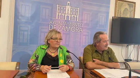 El alcalde de Zamora, Francisco Guarido, y la concejala de Urbanismo, Ana Belén González