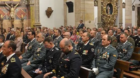 La Guardia Civil rinde honores a su patrona, la Virgen del Pilar
