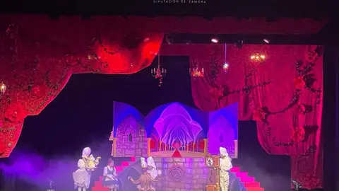 La Bella y La Bestia en el Ramos Carrión