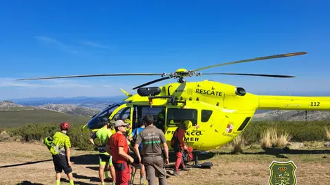 Agentes Medioambientales en una operación de rescate. Fotografía: Apamacyl