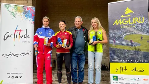 Veronica sanchez 1ª en la subida del Angliru