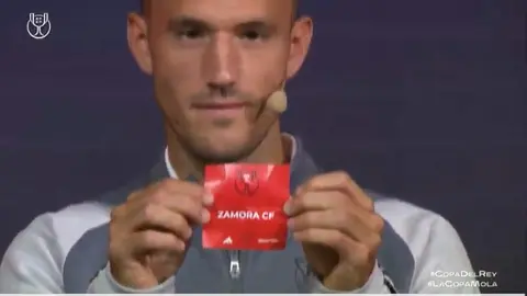 DDE192F3-4E40-4ECE-A121-7BA2C33AB9D1