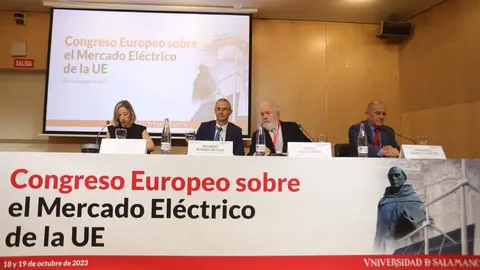 2023-10-18.- Ares, Rivero, Arias Cañete y Carbajo -Congreso eléctrico USAL