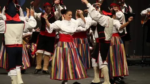 Festival Nacional de Folklore Doña Urraca (9)