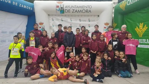 Parte de la expedicion del vino toro caja rural en la milla de zamora