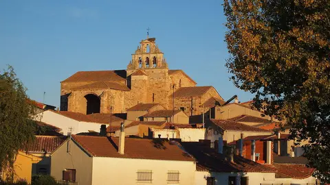 Iglesia de Santa María la Real de la localidad de La Hiniesta