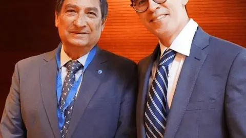 Hermenegildo Marcos, nuevo vicepresidente de la Unión Europea de Médicos Generales y de Familia (UEMO) junto al Dr. Álvaro Cerame, nuevo presidente de los médicos jóvenes de Europa (EJD)