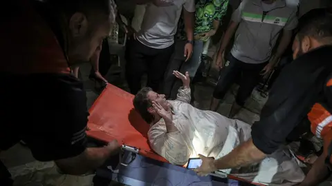 Ayuda a los heridos tras los bombardeos a Gaza. Fotografía: Embajada de Palestina en España