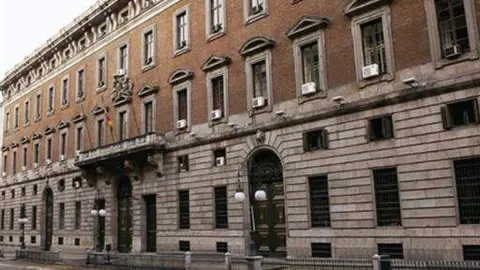 Fachada del Ministerio de Hacienda y Función Pública
