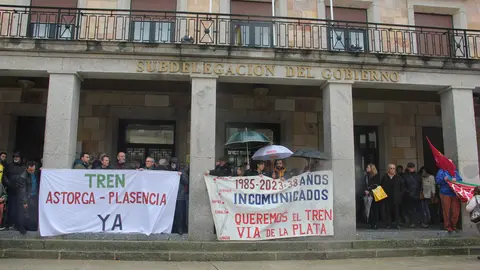 Acceso al parque de León Felipe cerrado por el temporal 