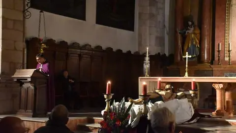  El Yacente en la Iglesia de San Vicente (1)