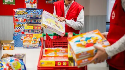 cruz roja, campaña regalos