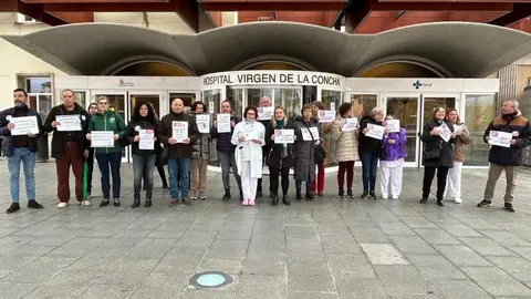 concentraciones a las puertas del Hospital Virgen de la Concha de Zamora