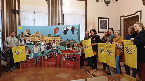 Representantes de la Asociación Autismo Zamora, Secretariado Gitano, Liga Educación y Cultura, FAPA, Residencia de Acogida Nuestra Señora del Tránsito, Fundación Eusebio Sacristán, Centro Apoyo al Menor de Cáritas (CAM), Cruz Roja-Juventud y Menesianos Zamora en la presentación de la Semana de la Infancia y la Juventud