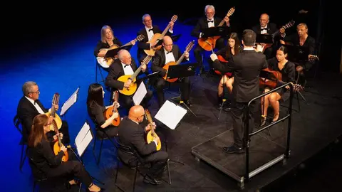 Las agrupaciones “Amigos del Arte” de Toro y “Piú Bella”