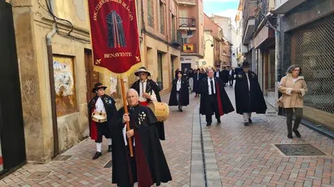 Amigos de la Capa vía Interbenavente.es