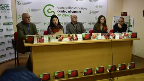 Presentación calendario AECC