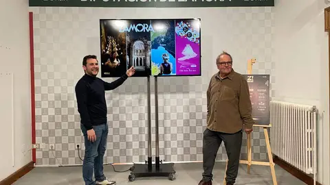 El vicepresidente primero de la Diputación de Zamora y diputado de Educación, Cultura y Turismo, Víctor López de la Parte, y el concejal de Turismo del Ayuntamiento de Zamora, Christoph Strieder, durante la presentación de las actividades de INTUR