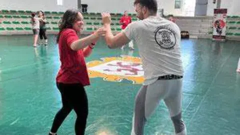 Defensa personal para mujeres. Imagen de archivo