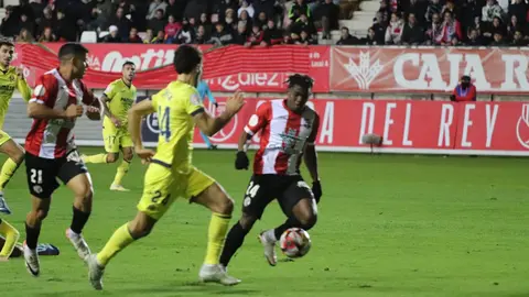 Luis Rivas, en una acción del Zamora-Villarreal