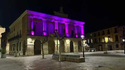 Ayuntamiento de Toro iluminado