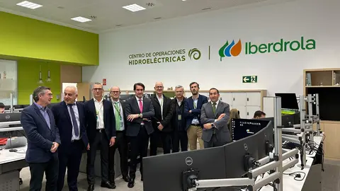 2023-11-25.- Visita consejero Medio Ambiente al COHI de Iberdrola en Salamanca