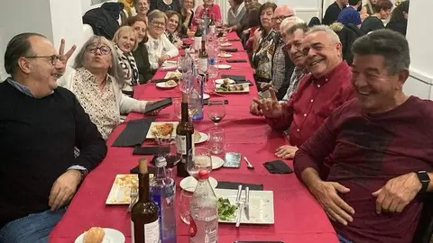 Cena de extrabajadores de Sándalo. Fotografía: CEDIDA