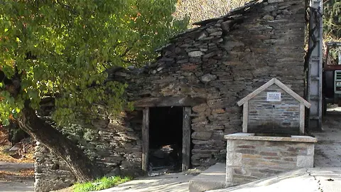 Horno tradicional de pan en San Ciprián. Fotografía: Ayuntamiento de Hermisende
