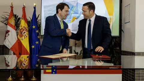 Firma del Protocolo con el Ayuntamiento de Monfarracinos para avanzar en la construcción del polígono industrial ‘Zamora Norte’