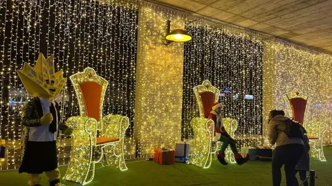 los más pequeños entregan su carta de papa noel