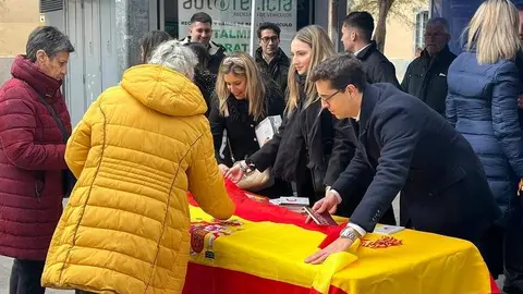 Nuevas generaciones del PP celebra el día de la Constitución en Zamora _13