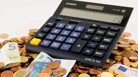 calculadora y dinero