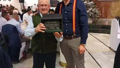 El PP homenajea a José Furones, alcalde de Brime de Urz
