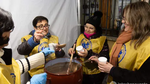 Chocolatada de la Asociación de Alzheimer de Benavente y Comarca. Fotografía: Interbenavente.es