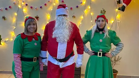 Papá Noel y sus elfas de Aguilar de Tera