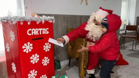 Papá Noel visita Luelmo