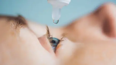 Fotografía de archivo gotas ojos