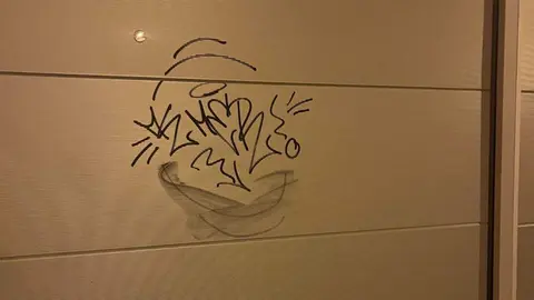 Actos vandálicos en Puerta Nueva. Imagen cedida (1)