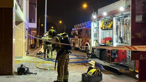 Actuación de los bomberos en Pinilla (2)