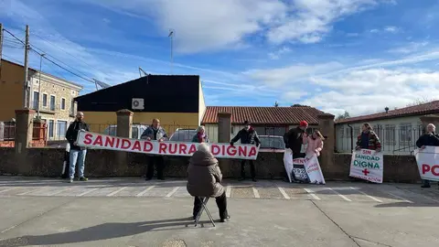 Concentración por la sanidad rural de Sayago