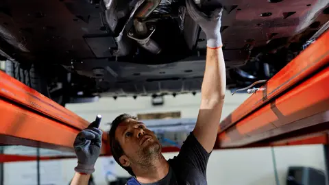 Un vehículo en la ITV. Imagen de archivo