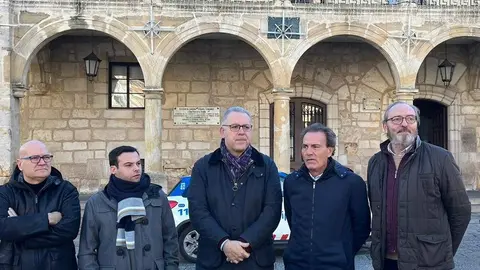 La partidos de la oposición en contra de la protección del museo de Baltasar Lobo en el cuartel