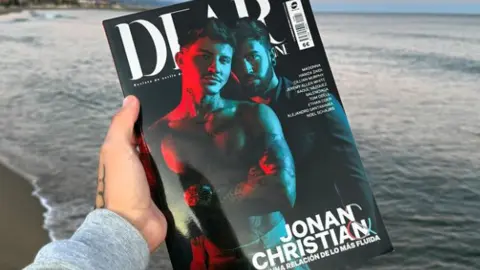 Portada Dear Spain Jonan Wiergo y Christian