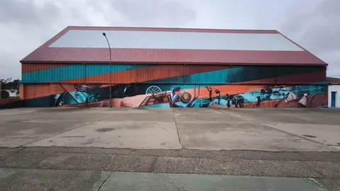 Mural pabellón deportivo de Moraleja del Vino, realizado por David 'Maker'. Fotografía: CEDIDA