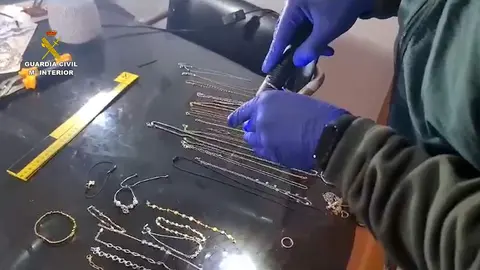 Operaci&oacute;n de la Guardia Civil contra una banda especializada en asaltos a chalets y viviendas unifamiliares