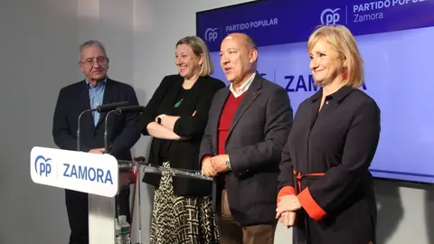 Óscar Reguera Isabel Blanco, José María Barrios y Leticia García