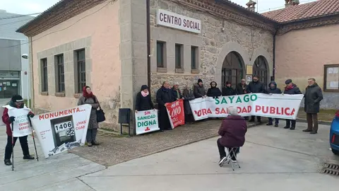 Concentración número 122 de la Plataforma en Defensa de la Sanidad Pública de Sayago. Fotografía: CEDIDA
