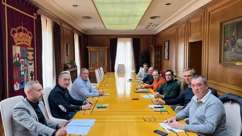 Reunión de la diputación, denominación de orgien Vinos de la Sierra de la Culebra