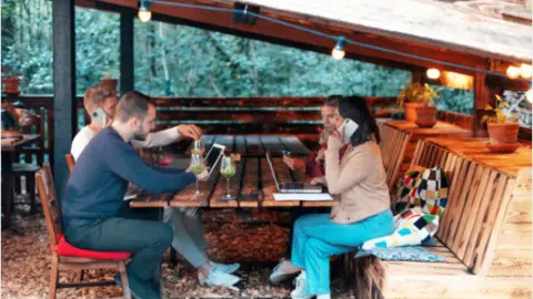 Fotografía de archivo digitalización en el mundo rural