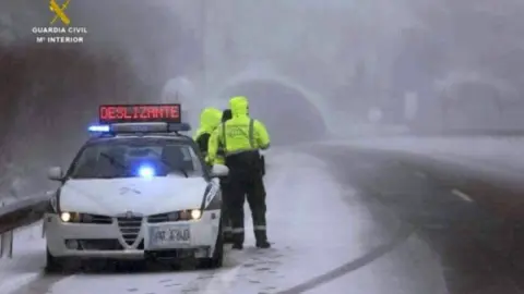 Fotografía Gaurdia Civil archivo nevadas carreteras